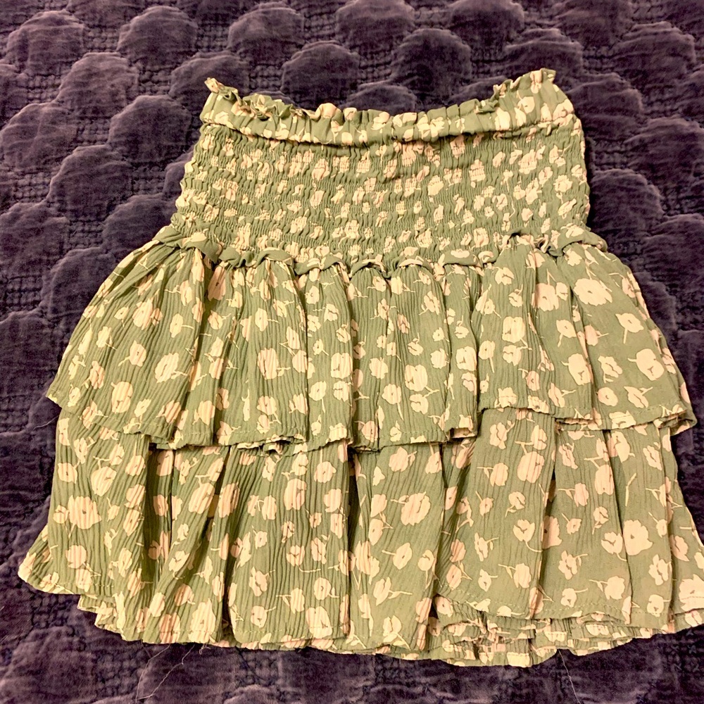 Boutique “by together” elastic waist skirt. Ladies small, ruffles. Super cute.